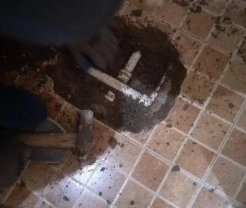 维西卫生间漏水维修公司为您分享下卫生间渗水如何处理及注意事项